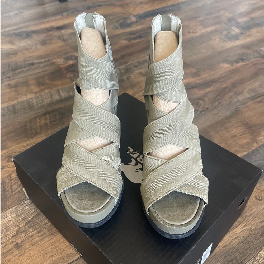 Like New SOREL Joanie II Strap Wedge Sandals in Sage Green (7/38) - Picture 3 of 7